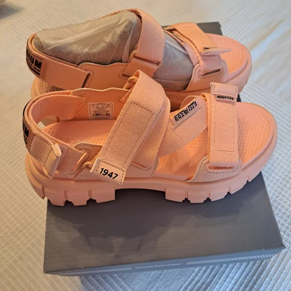 Palladium Revolt Platform Sandals - Picture 4 of 8